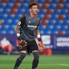 Cárdenas, el niño hiperactivo que se puso de portero