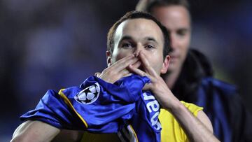 Barcelona&acute;s midfielder Andr&eacute;s Iniesta  celebrates after winning against Chelsea during their Champions League semi-final, second-leg match against at the Stanford Bridge in London, May 6, 2009. Andres Iniesta scored one of the most dramatic g