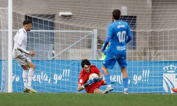 Mario de Luis, durante el Fuenlabrada - Real Madrid Castilla.