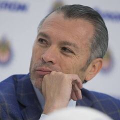 José Luis Higuera ya no tendría el poder en Chivas