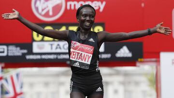 Kenya&#039;s Mary Keitany crosses the line in the 2017 London marathon. 