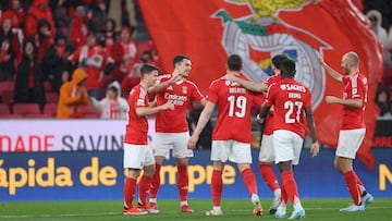 Los jugadores del Benfica celebran un gol en la liga de Portugal.