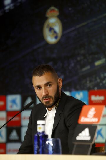 Benzema's contract-renewal press conference in pictures