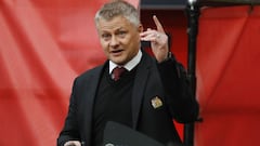 Soccer Football - Europa League - Semi Final First Leg - Manchester United v AS Roma - Old Trafford, Manchester, Britain - April 29, 2021 Manchester United manager Ole Gunnar Solskjaer before the match REUTERS/Phil Noble