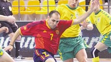 <b>UN FIJO. </b>Javi Rodríguez es ya un veterano en la Selección.