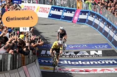 Wout Van Aert fue el ganador de la etapa.