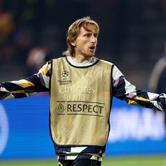 Modric, entre la espada y la pared