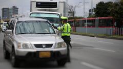 V&iacute;as con pico y placa en Bogot&aacute; durante hoy, lunes 10 de enero festivo. Conozca cu&aacute;les son los corredores que tendr&aacute;n la restricci&oacute;n vehicular.