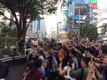 La Policía japonesa amenazó con arrestar a Alonso en Tokio