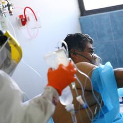 Hugo López-Gatell informó que los casos activos de COVID-19 se han ido reduciendo en México