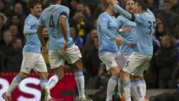 Los jugadores del City celebran uno de los goles ante el Chelsea, en el partido de la FA Cup.