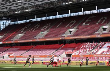 El colombiano Jhon Córdoba fue titular en el encuentro entre Colonia y Mainz en el regreso de la Bundesliga. El partido se disputó en el Estadio Rhein Energie