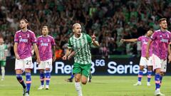 Maccabi Haifa's Israeli midfielder Omer Atzili celebrates his goal during the UEFA Champions League group H football match between Israel's Maccabi Haifa and Italy's Juventus at the Sammy Ofer stadium in the city of Haifa on October 11, 2022. (Photo by RONALDO SCHEMIDT / AFP)