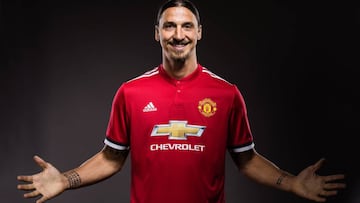 El delantero sueco del Manchester United, Zlatan Ibrahimovic, llevar&aacute; el dorsal diez.