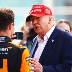 Trump joins the stars present at the Miami GP