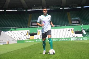 Álvaro Bustos ya pisa El Sardinero