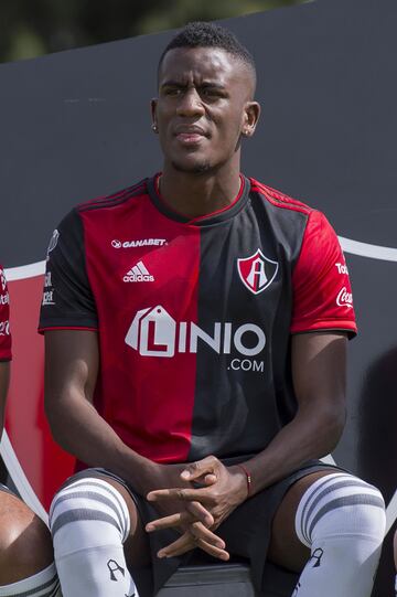 El heredero del dorsal '4' en Atlas. Está a préstamo en la institución, cedido por el Watford, pero no ha podido establecerse como titular. Suma 135 minutos en la Liga MX.