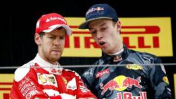 Vettel y Kvyat en el podio de China.