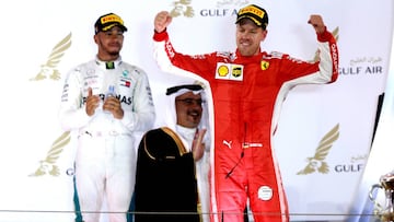 Motorsports: FIA Formula One World Championship 2018, Grand Prix of Bahrain, , #5 Sebastian Vettel (GER, Scuderia Ferrari)#44 Lewis Hamilton (GBR, Mercedes AMG Petronas F1 Team), | usage worldwide *** Local Caption *** .