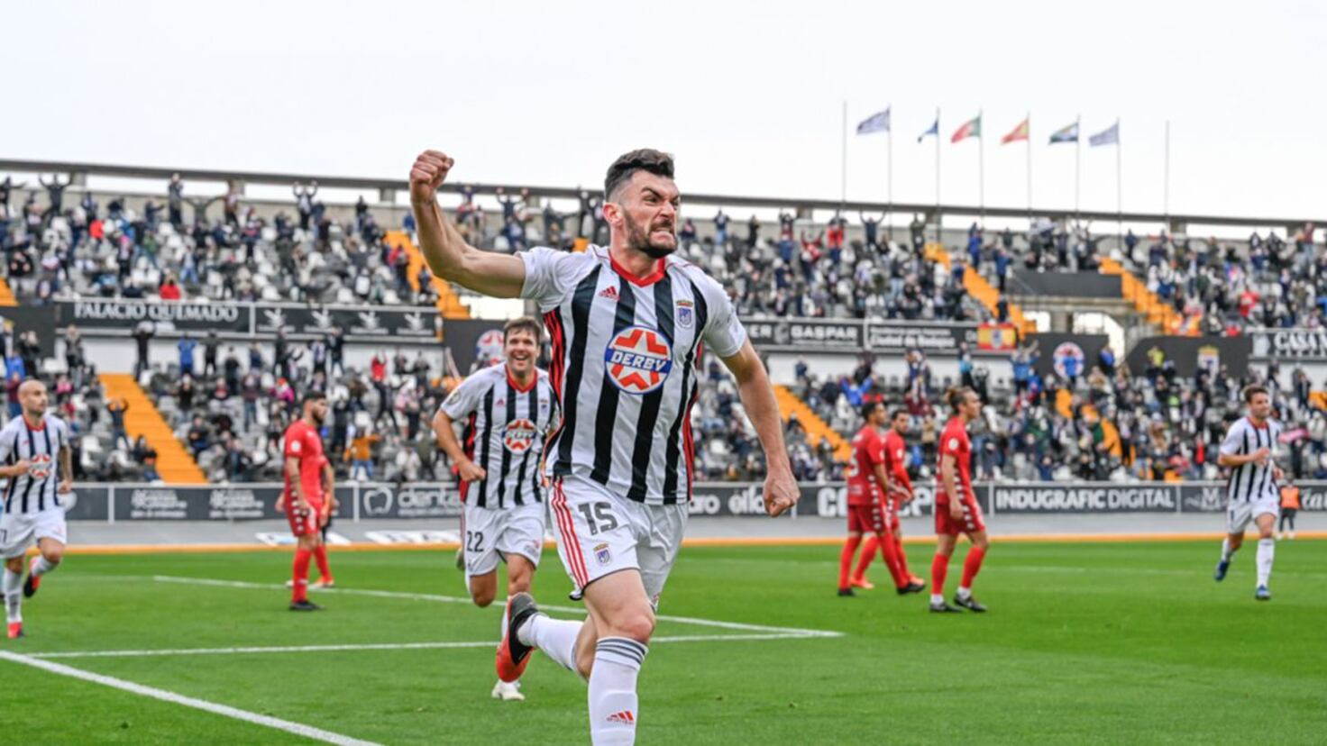 RACING Romo busca centrales a pares: Pol Moreno y Pablo Vázquez Romo ...