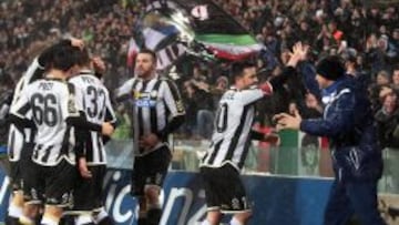 Di Natale celebra el primer gol del Udinese.