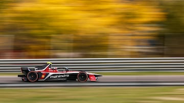 Edoardo Mortara (Sui) y Nyck de Vries (PBa).