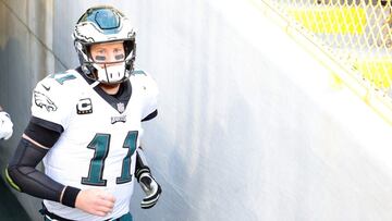 Previo el encuentro entre Eagles y Packers se reportó que Wentz estaba molesto por llegada de Jalen Hurts a Filadelfia, algo que desestimó el pasador.