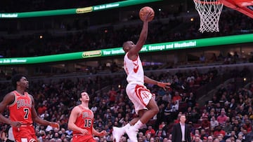 Jan 8, 2018; Chicago, IL, USA; Houston Rockets guard Chris Paul (3) shoots the ball against Chicago Bulls forward Paul Zipser (16) during the second half at the United Center. Mandatory Credit: Mike DiNovo-USA TODAY Sports