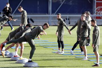 Entrenamiento físico del grupo. 