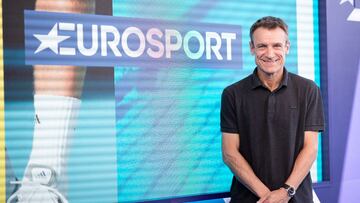 El extenista sueco Mats Wilander posa delante del logo de Eurosport, cadena para la que trabaja como comentarista.