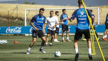 10/07/19 PRETEMPORADA ENTRENAMIENTO DEL DEPORTIVO ALAVES 
 XIMO NAVARRO