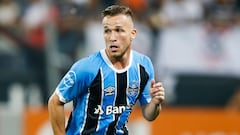 Coutinho, Paulinho advised Arthur on Barcelona move
