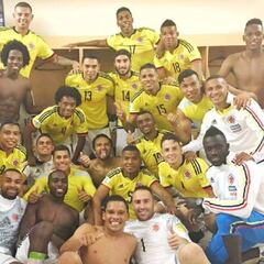 Alegría y salsa en el vestuario de la Selección Colombia