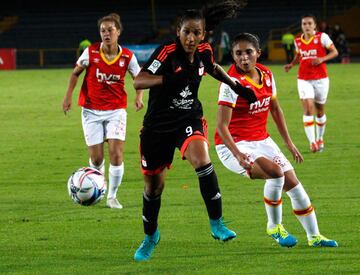 Partidazo en El Campín entre Santa Fe y América de Cali, por las semifinales del fútbol femenino.