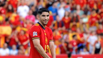 Soccer Football - UEFA Nations League - Group B - Spain v Czech Republic - La Rosaleda Stadium, Malaga, Spain - June 12, 2022 Spain's Carlos Soler celebrates scoring their first goal REUTERS/Jon Nazca