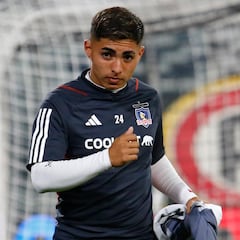 Colo Colo tomó una decisión sobre la oferta por Jordhy Thompson
