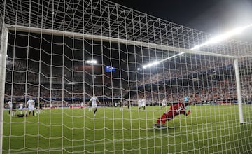 Wojciech Szczęsny detuvo un penalti lanzado por Dani Parejo.