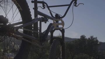 Full Suspension BMX de Rubén Alcántara - Fingers Crossed.