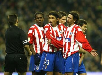 Campeón de Europa con el Milan. Jugó un año en el Atlético cedido por el equipo milanés