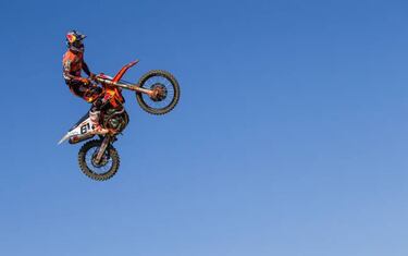 Doblete de Jorge Prado "en la cima del mundo" del Motocross