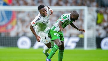 Sabaly, con Vinicius.