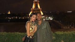 Neymar y Bruna Marquezine celebran su amor junto a la torre Eiffel.
