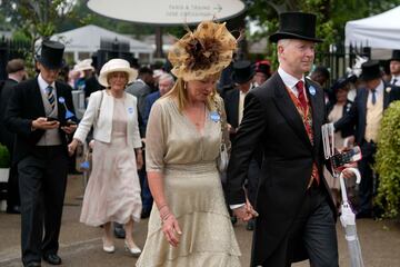 D¨ªa de estreno en el hip¨®dromo de Ascot, ciudad al sur de Inglaterra, donde se celebra la tradicional y pintoresca carrera de caballos con la presencia de la familia real brit¨¢nica.