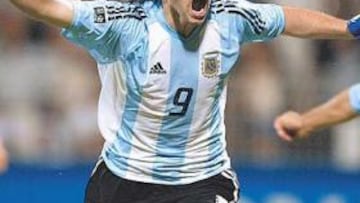 <b>ASEGURA GOLES. </b>Cavenaghi es uno de esos futbolistas que ven puerta con facilidad.