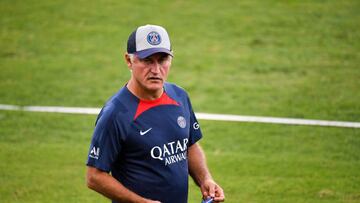 Christophe Galtier, técnico del PSG, durante un entrenamieto antes de la Supercopa contra el Nantes.