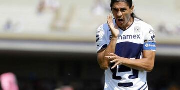Palencia debutó en Cruz Azul y se aventuró en Europa. Después de jugar con el Espanyol, firmó con Chivas, pero salió de nuevo para llegar a la MLS, antes de poner fin a su carrera en Pumas.