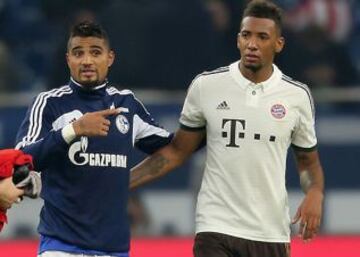 Kevin-Prince y Jerome Boateng se han enfrentado en la Bundesliga con el Borussia Dortmund y el Hamburgo en 2009 y con el Schalke 04 y el Bayern de Múnich en 2013, otros muchos más partidos enfrentaron a los dos hermanos, incluso defendiendo camisetas de selecciones diferentes.