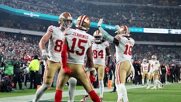 PHILADELPHIA, PENNSYLVANIA - DECEMBER 03: Jauan Jennings #15 of the San Francisco 49ers celebrates after a touchdown with teammates during the fourth quarter in the game against the Philadelphia Eagles at Lincoln Financial Field on December 03, 2023 in Philadelphia, Pennsylvania.   Tim Nwachukwu/Getty Images/AFP (Photo by Tim Nwachukwu / GETTY IMAGES NORTH AMERICA / Getty Images via AFP)