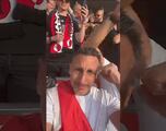 Vídeo: ‘Chaco’ Giménez no aguantó las lágrimas al ver a Santiago campeón con el Feyenoord