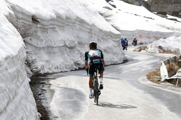 Decimotercera etapa entre Pinerolo y Ceresole Reale de 196 km. Rafal Majka.